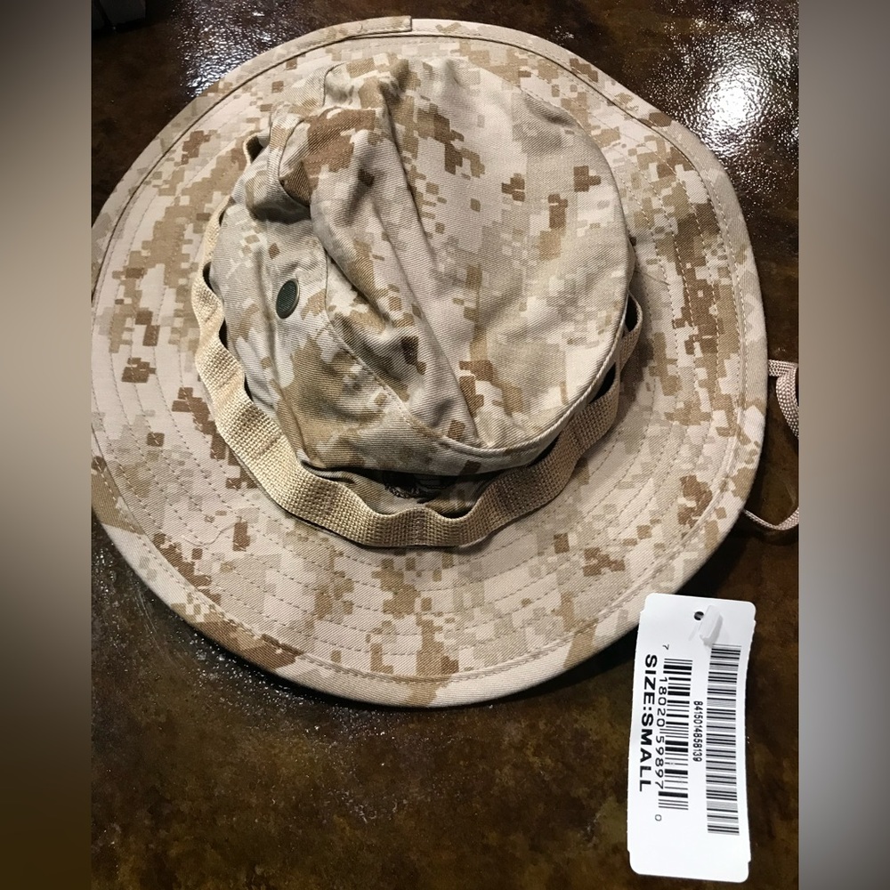 USA Army camo bucket hat. Size small